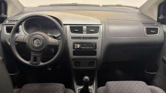 VOLKSWAGEN-FOX-1.0 MI 8V FLEX 4P MANUAL VOLKSWAGEN-FOX-2014