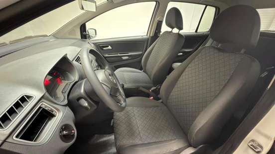 VOLKSWAGEN-FOX-1.0 MI 8V FLEX 4P MANUAL VOLKSWAGEN-FOX-2014