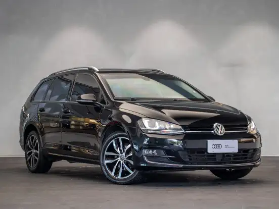 VOLKSWAGEN-GOLF-2015