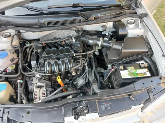 VOLKSWAGEN GOLF 1.6 MI 8V GASOLINA 4P MANUAL
