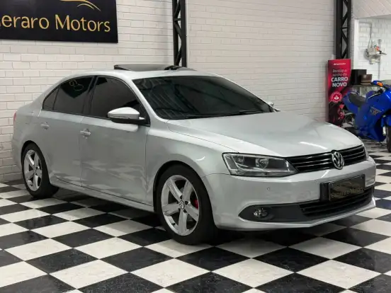 VOLKSWAGEN-JETTA-2014