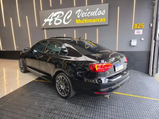 VOLKSWAGEN-JETTA-2.0 TSI HIGHLINE 211CV GASOLINA 4P TIPTRONIC VOLKSWAGEN-JETTA-2016