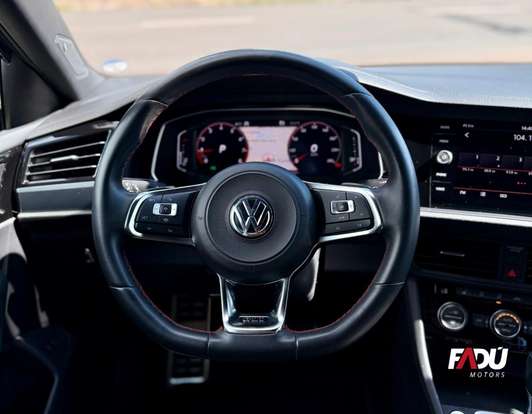 VOLKSWAGEN-JETTA-2019