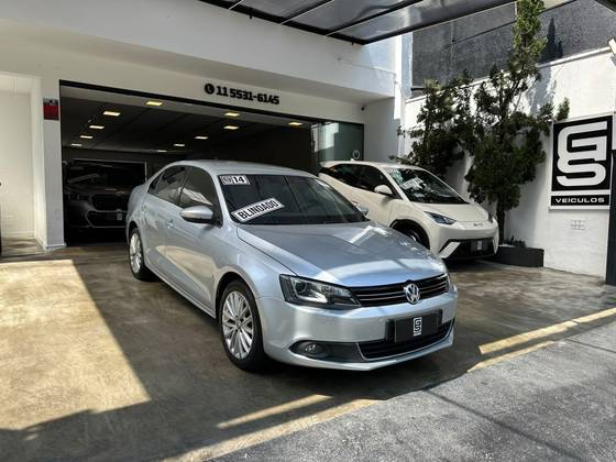 VOLKSWAGEN JETTA 2.0 TSI HIGHLINE 211CV GASOLINA 4P TIPTRONIC