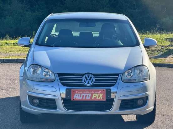 VOLKSWAGEN-JETTA-2.5 I 20V 170CV GASOLINA 4P TIPTRONIC VOLKSWAGEN-JETTA-2009