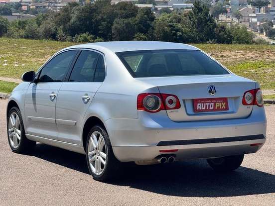 VOLKSWAGEN-JETTA-2009