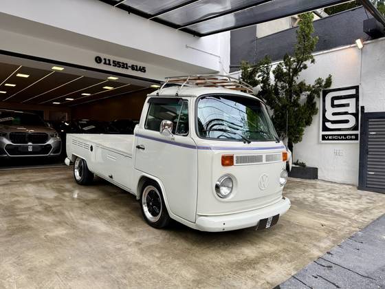 Volkswagen Kombi 1.6 MI Pick-UP CS 8V Gasolina 2P Manual
