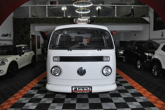 Volkswagen Kombi 1.6 MI STD 8V Gasolina 3P Manual