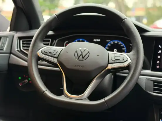 VOLKSWAGEN-NIVUS-1.0 200 TSI TOTAL FLEX HIGHLINE AUTOMÁTICO VOLKSWAGEN-NIVUS-2024