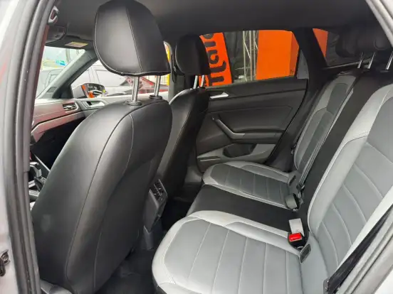 VOLKSWAGEN-NIVUS-1.0 200 TSI TOTAL FLEX HIGHLINE AUTOMÁTICO VOLKSWAGEN-NIVUS-2023