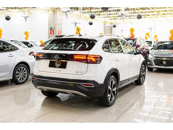 VOLKSWAGEN-NIVUS-1.0 200 TSI TOTAL FLEX HIGHLINE AUTOMÁTICO VOLKSWAGEN-NIVUS-2023
