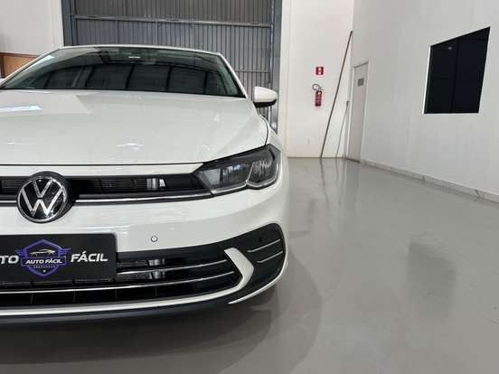 VOLKSWAGEN-POLO-2024