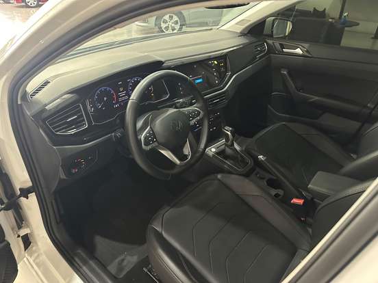 VOLKSWAGEN-POLO-1.0 170 TSI HIGHLINE AUTOMÁTICO VOLKSWAGEN-POLO-2024