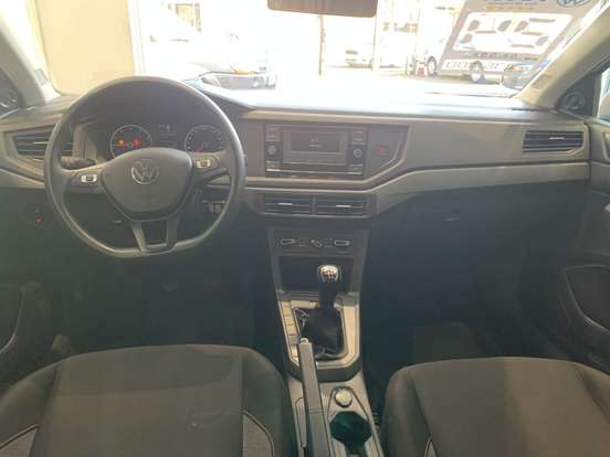 VOLKSWAGEN-POLO-2024