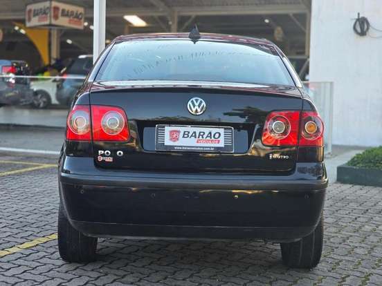 VOLKSWAGEN-POLO SEDAN-1.6 MI 8V FLEX 4P AUTOMATIZADO VOLKSWAGEN-POLO SEDAN-2010