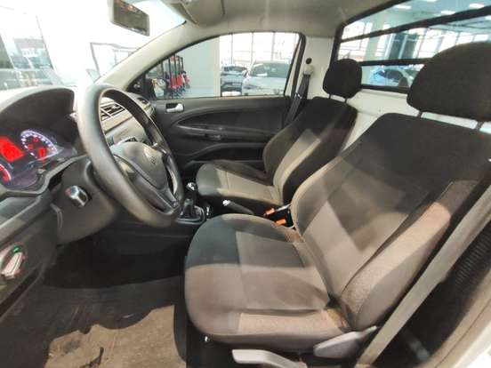 VOLKSWAGEN-SAVEIRO-2025