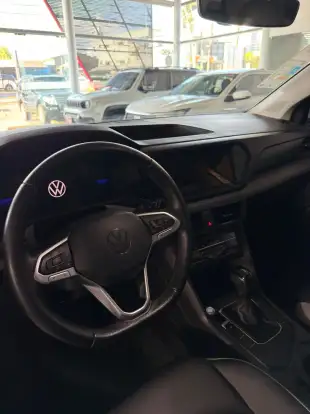 VOLKSWAGEN-TAOS-2023
