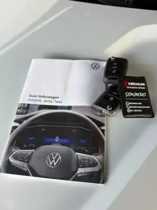 VOLKSWAGEN-TAOS-2023