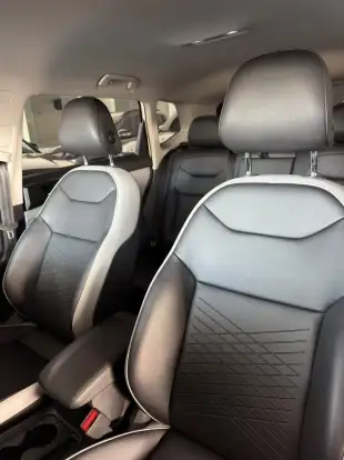VOLKSWAGEN-TAOS-2023