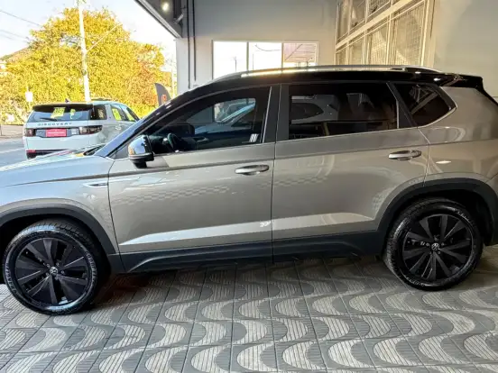 VOLKSWAGEN-TAOS-1.4 250 TSI TOTAL FLEX HIGHLINE AUTOMÁTICO VOLKSWAGEN-TAOS-2021