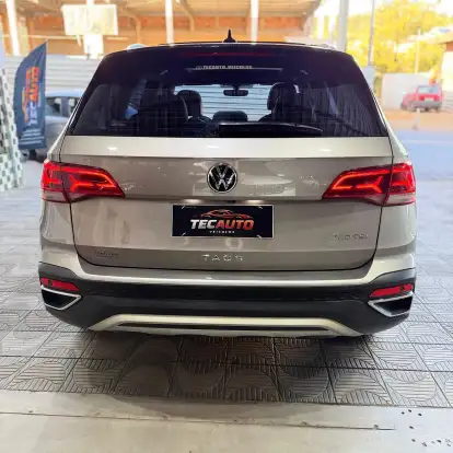 VOLKSWAGEN-TAOS-2021