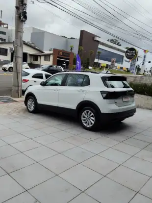 VOLKSWAGEN-T-CROSS-2022