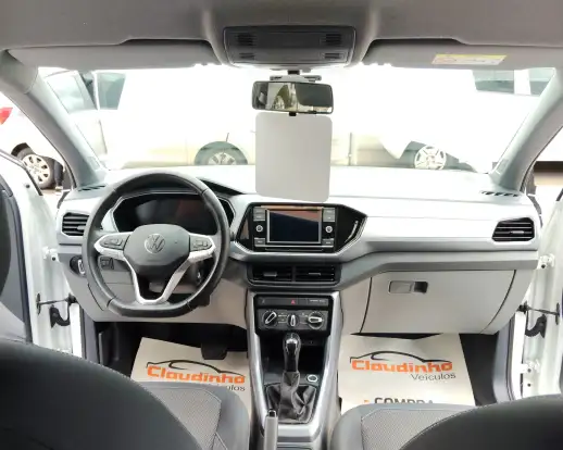 VOLKSWAGEN-T-CROSS-2022