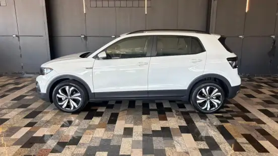 VOLKSWAGEN-T-CROSS-2023