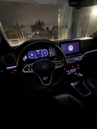 VOLKSWAGEN-T-CROSS-2024