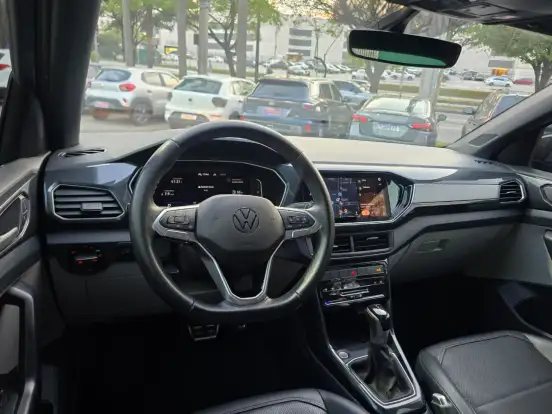 VOLKSWAGEN-T-CROSS-2022