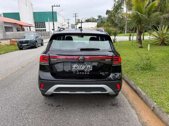 VOLKSWAGEN-T-CROSS-2024