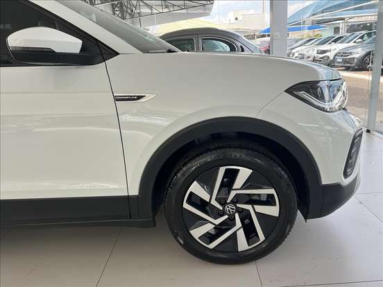 VOLKSWAGEN-T-CROSS-2024