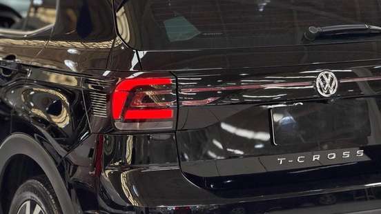VOLKSWAGEN-T-CROSS-2021