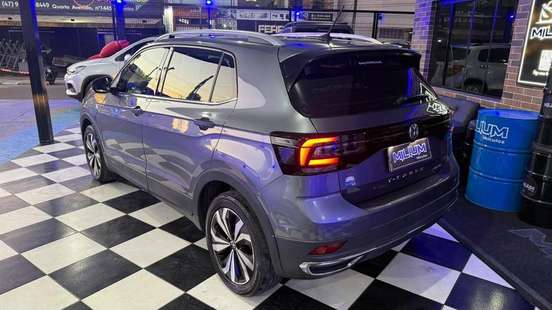 VOLKSWAGEN-T-CROSS-2021