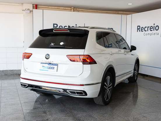 VOLKSWAGEN-TIGUAN-2.0 300 TSI GASOLINA ALLSPACE R-LINE AUTOMÁTICO VOLKSWAGEN-TIGUAN-2024
