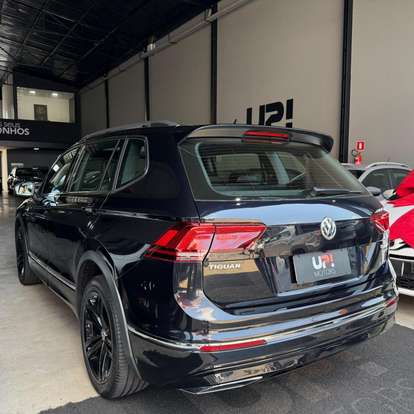 VOLKSWAGEN-TIGUAN-2021