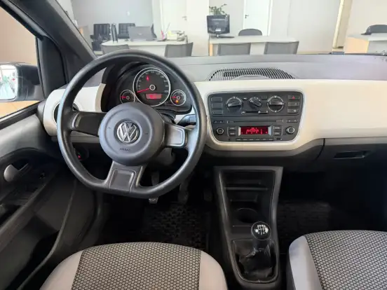 VOLKSWAGEN-UP-2017