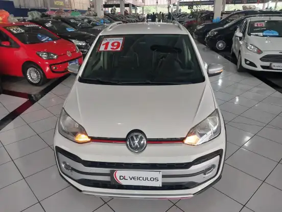 VOLKSWAGEN-UP-2018