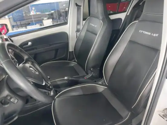 VOLKSWAGEN-UP-2018