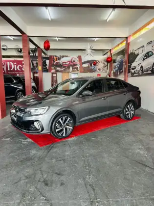 VOLKSWAGEN VIRTUS 1.0 200 TSI HIGHLINE AUTOMÁTICO