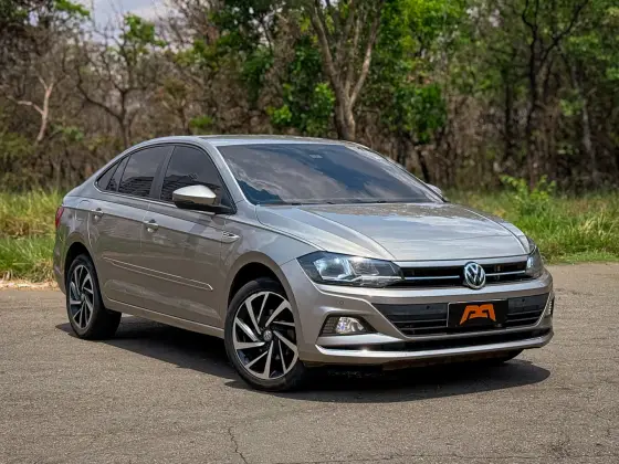 VOLKSWAGEN VIRTUS 1.0 200 TSI HIGHLINE AUTOMÁTICO