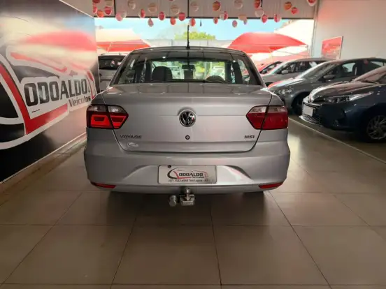 VOLKSWAGEN-VOYAGE-1.6 MI TRENDLINE 8V FLEX 4P MANUAL VOLKSWAGEN-VOYAGE-2015
