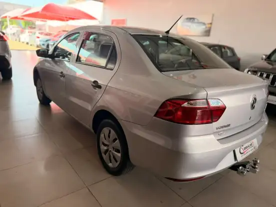 VOLKSWAGEN-VOYAGE-2015