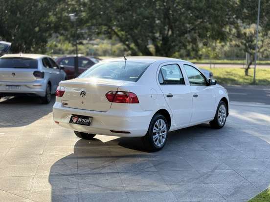 VOLKSWAGEN-VOYAGE-2022