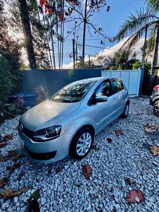 VOLKSWAGEN-FOX-2010