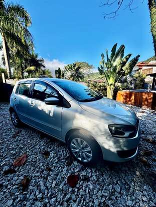 VOLKSWAGEN-FOX-2010