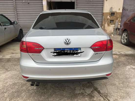 VOLKSWAGEN-JETTA-2.0 COMFORTLINE FLEX 4P TIPTRONIC VOLKSWAGEN-JETTA-2012