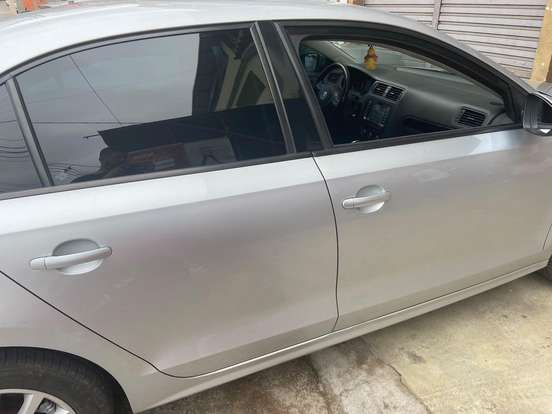 VOLKSWAGEN-JETTA-2.0 COMFORTLINE FLEX 4P TIPTRONIC VOLKSWAGEN-JETTA-2012