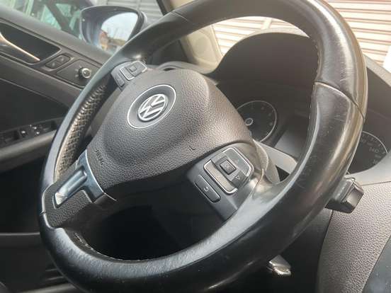 VOLKSWAGEN-JETTA-2.0 COMFORTLINE FLEX 4P TIPTRONIC VOLKSWAGEN-JETTA-2012