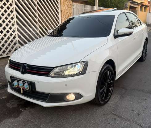 VOLKSWAGEN-JETTA-2.0 TSI HIGHLINE 211CV GASOLINA 4P TIPTRONIC VOLKSWAGEN-JETTA-2014